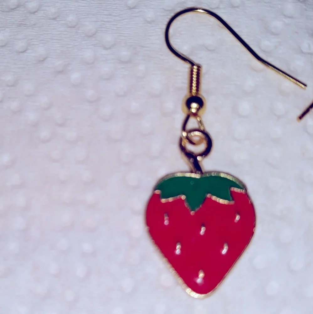 Strawberry Field Dangle Earrings Feminine Dainty Cute NEW NWT